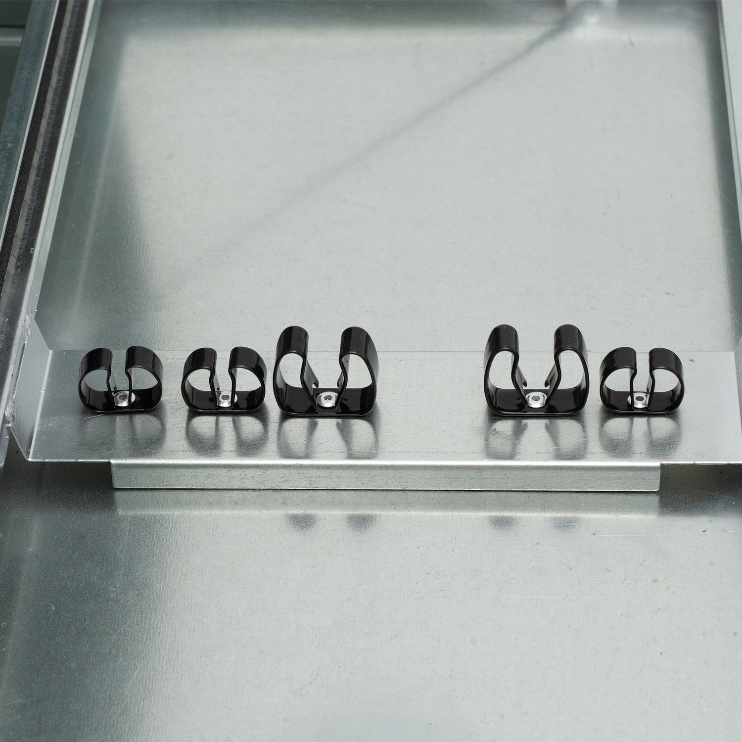 Hanging Showbox, whip holders