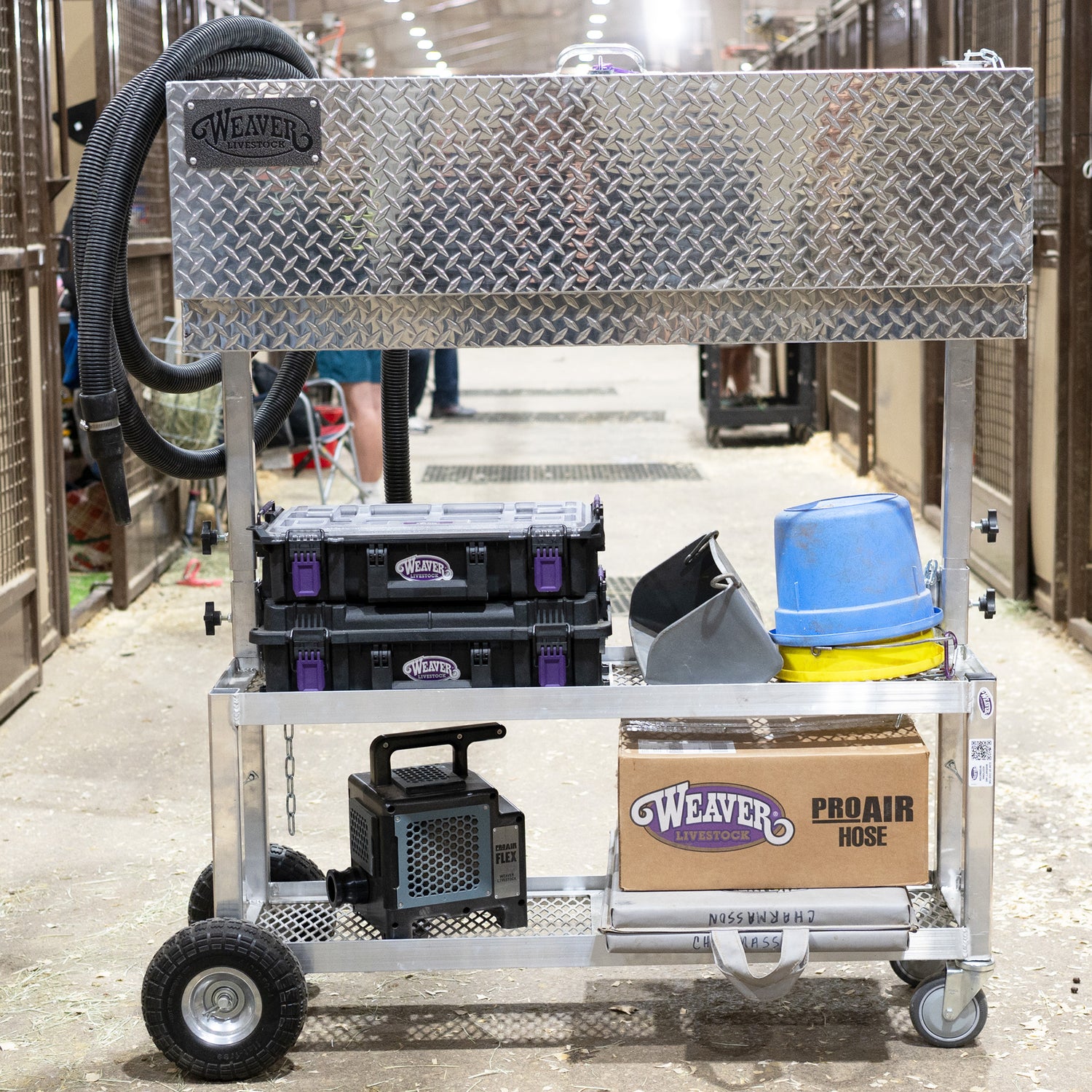 Ready-to-Roll Showbox Hanger