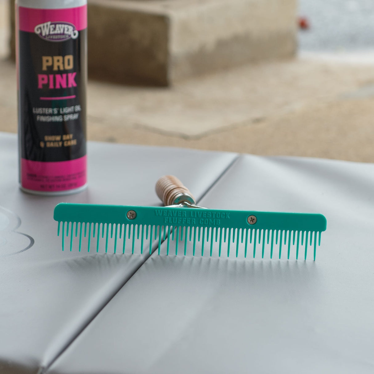 Plastic Fluffer Comb