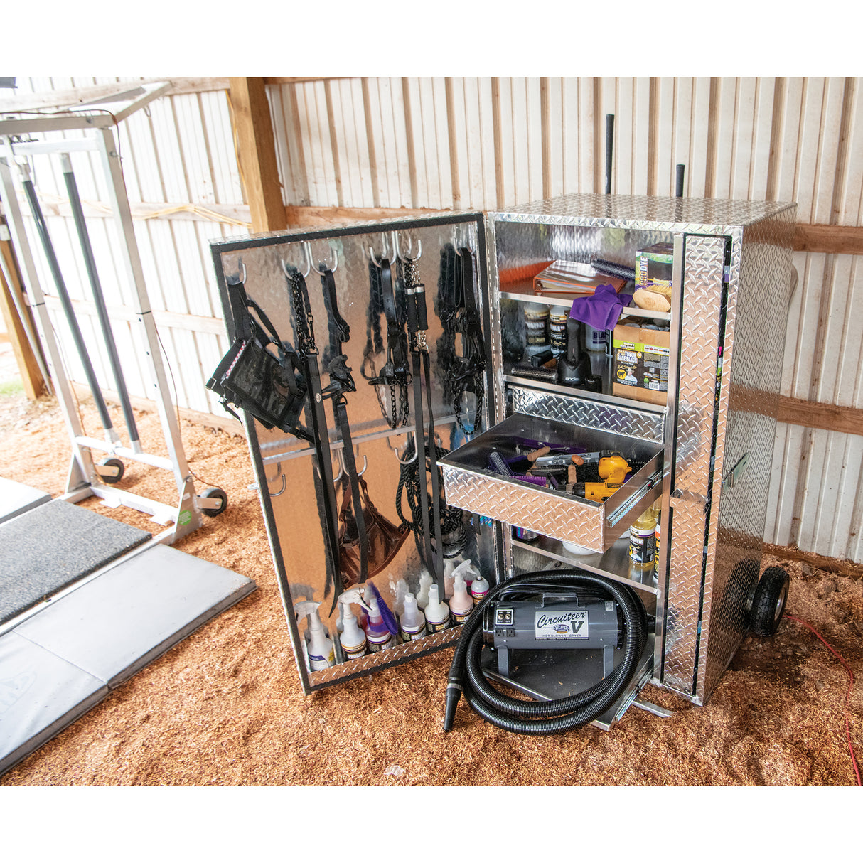 5' Deluxe Dolly Showbox in use
