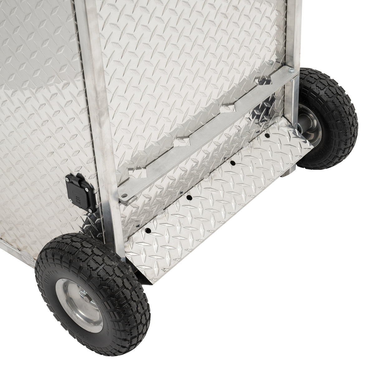 Livestock Show Boxes for Cattle & Pigs - Durable Storage – Weaver Livestock