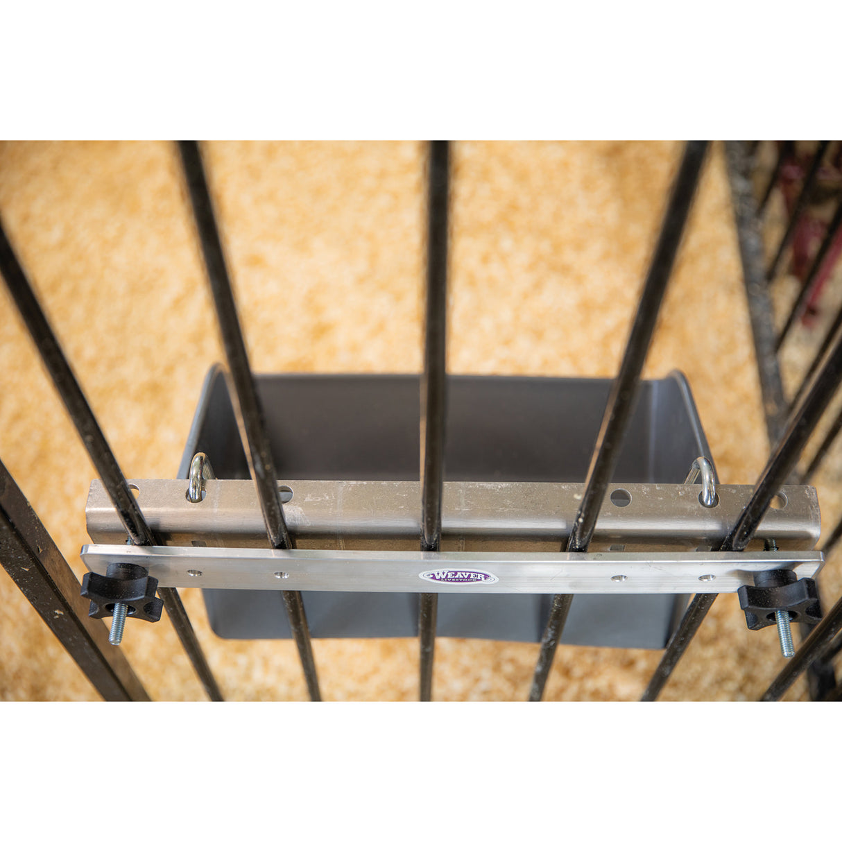 Universal Feeder Hanger