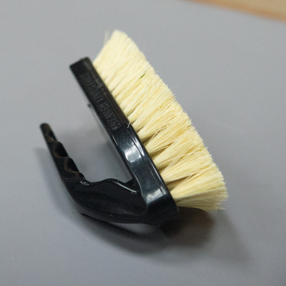 Plastic Tampico Pig Brush with Handle