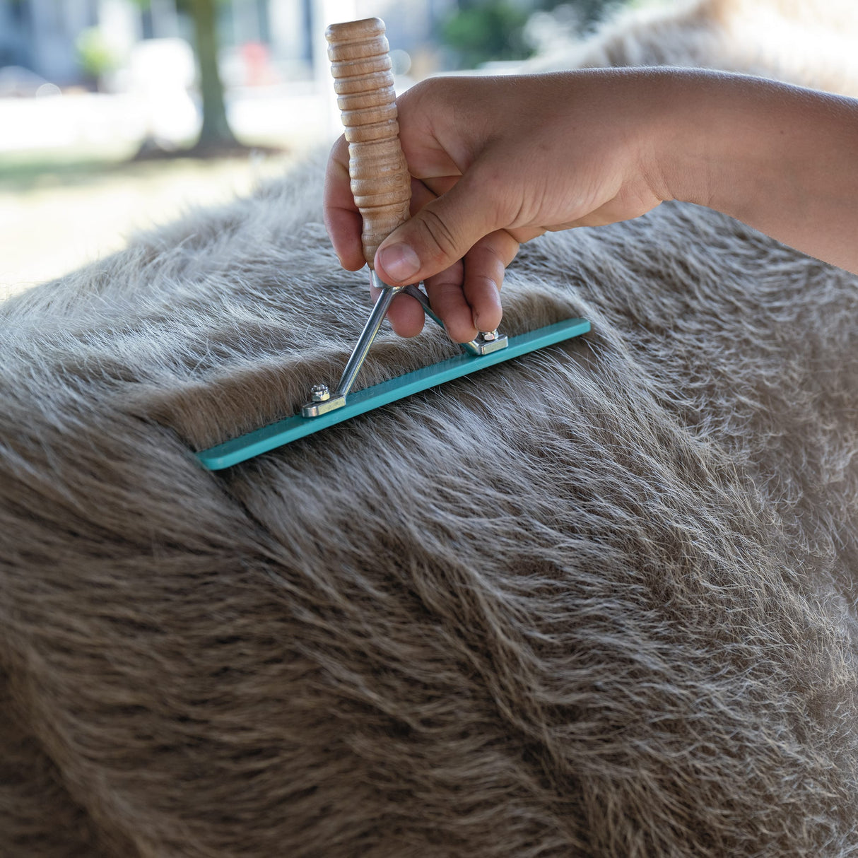 Plastic Mini Fluffer Comb