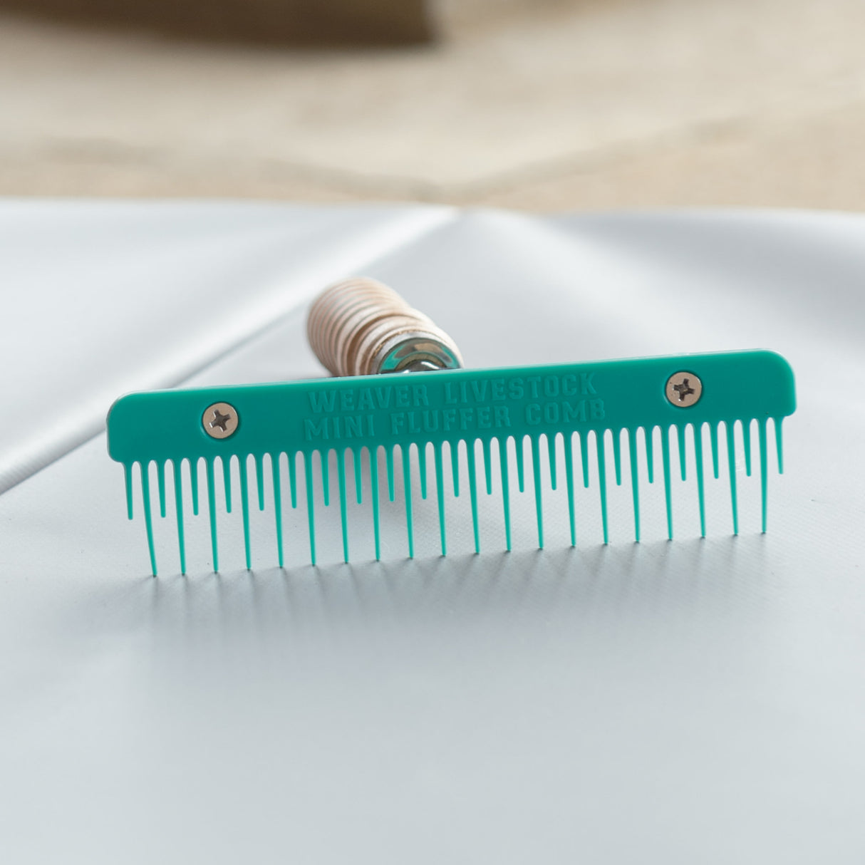 Plastic Mini Fluffer Comb