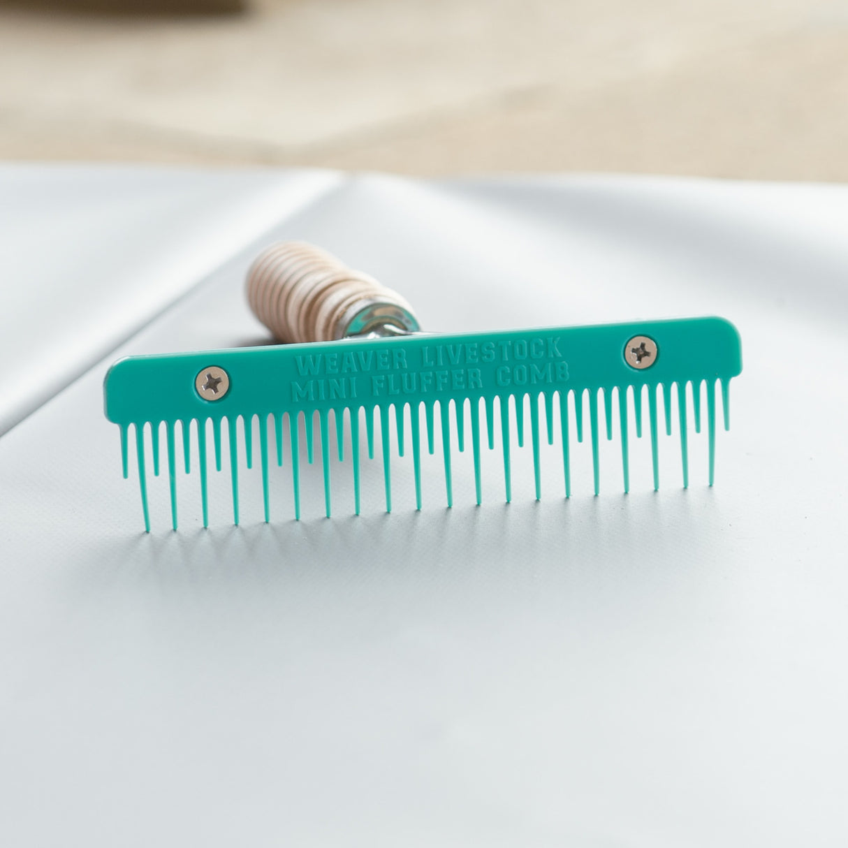 Plastic Mini Fluffer Comb