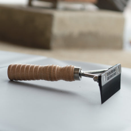 Plastic Mini Fluffer Comb