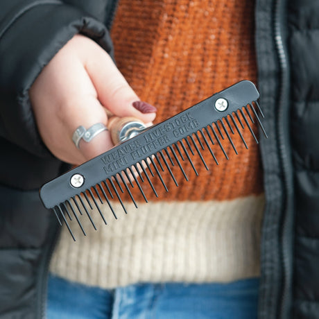 Plastic Mini Fluffer Comb